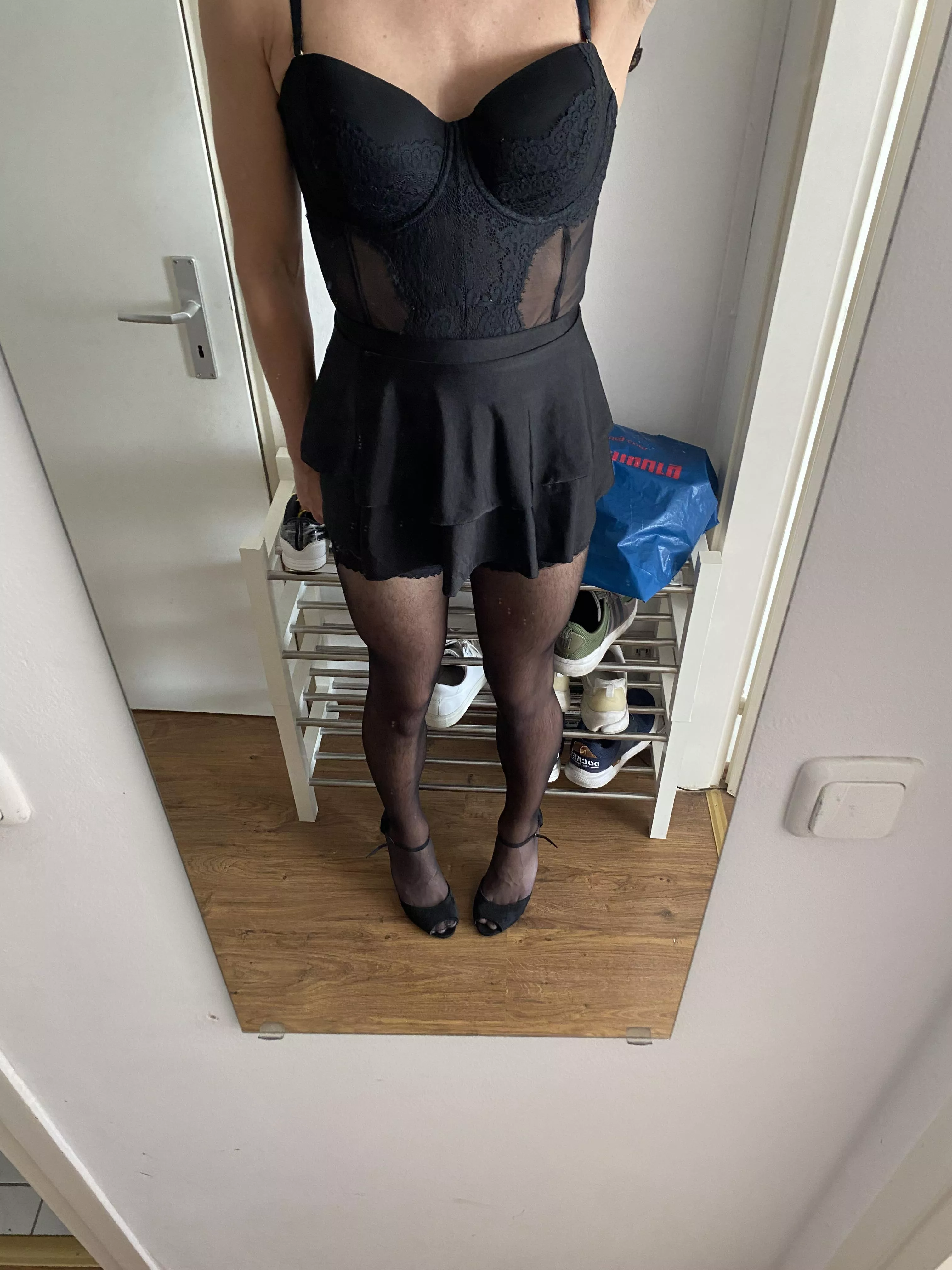 Little maid ready for your service 🥰🙋🏻‍♀️