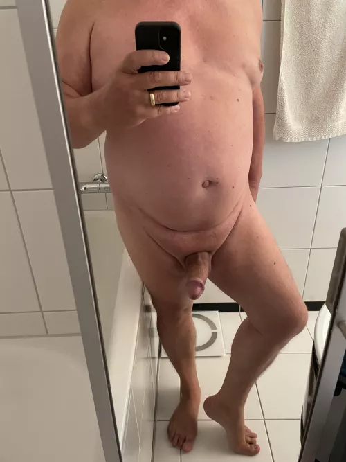 looking for hot jerk off fun. DM open