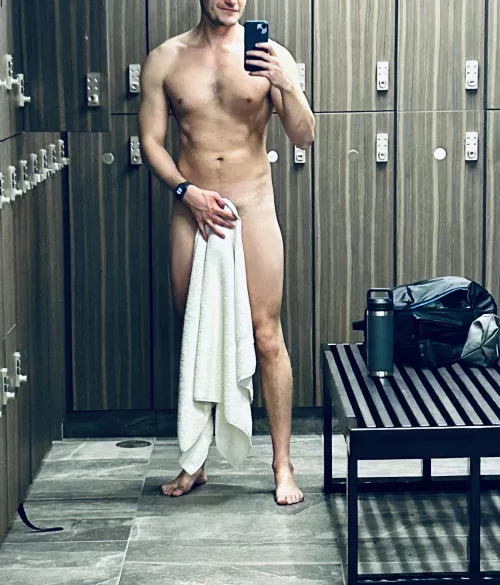 (M) Snuck a pic 😏