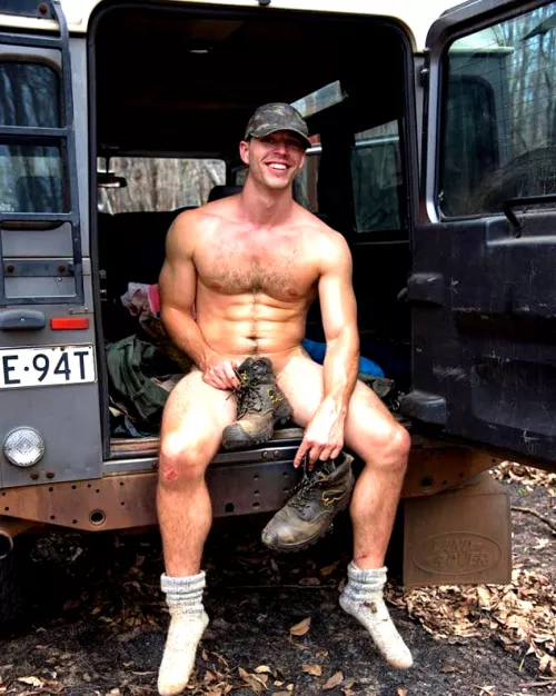 Okay - if this soldier would just remove his boot - it would be perfect. ♂️👅😋