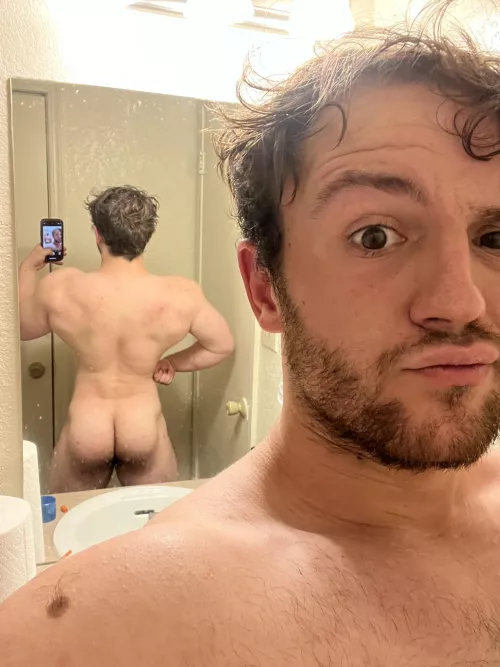 Who else likes muscle butts