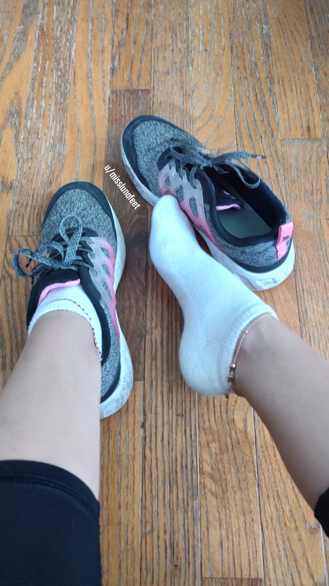 Workout white socks