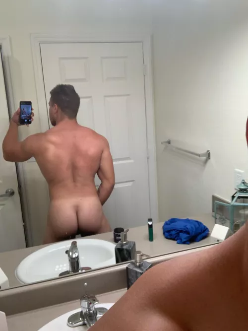 Would you give me a back massage?