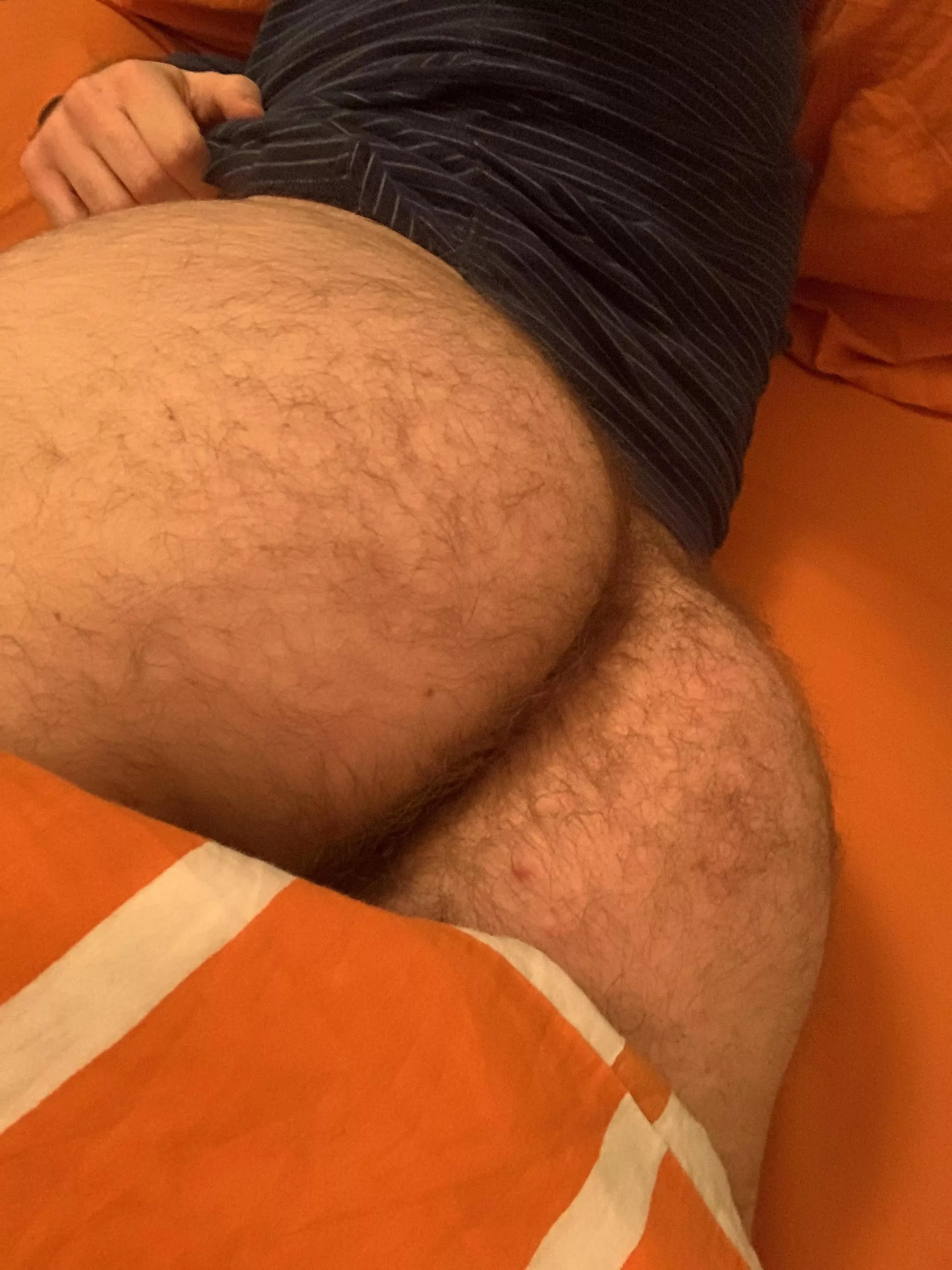 24 in shape DL with a big furry bubble butt. 😈add my snapp: FurryBro456