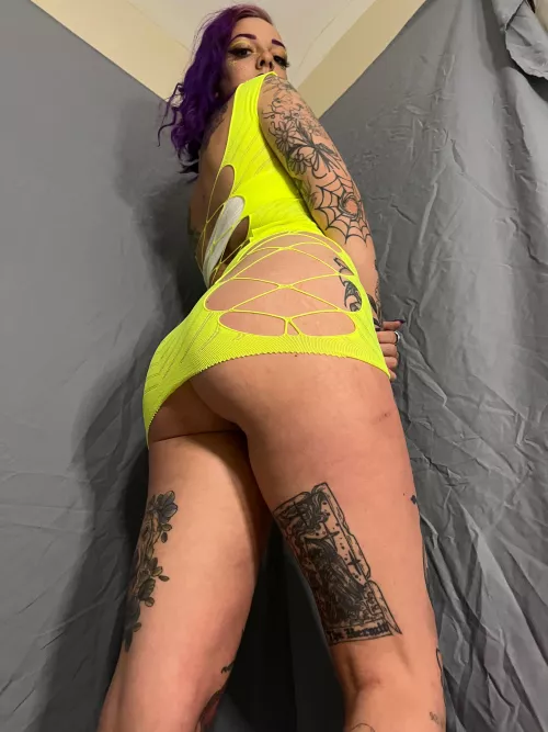 application to be your big booty goth gf