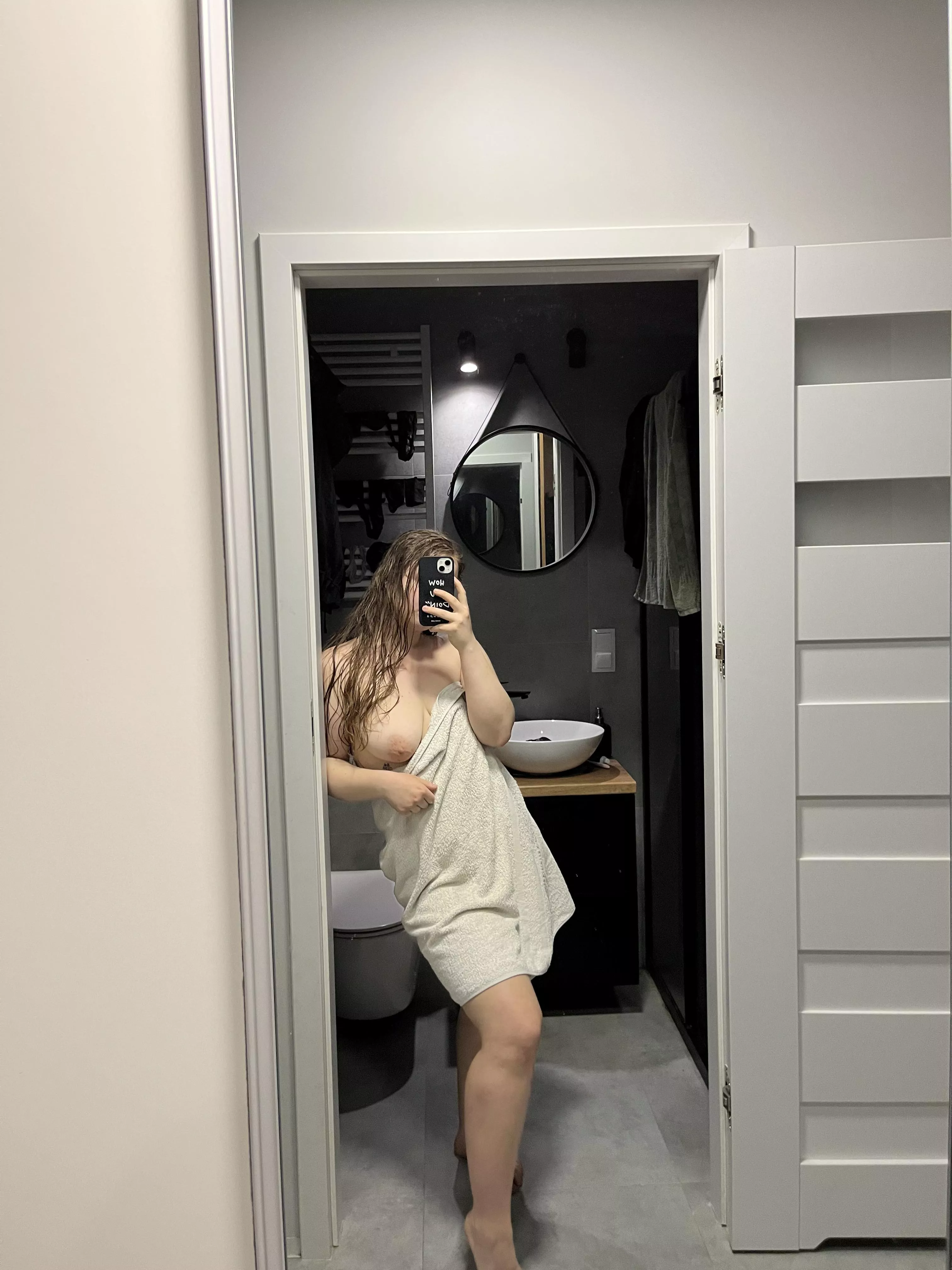 Describe them with the first word that comes to mind👀