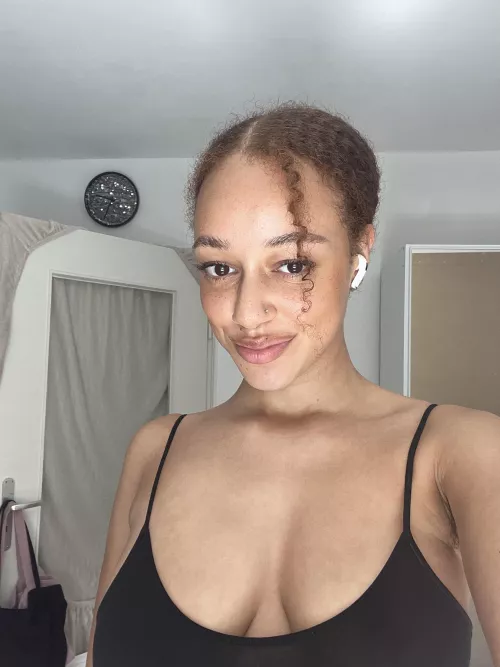 I feel like a cute mixed latina f19