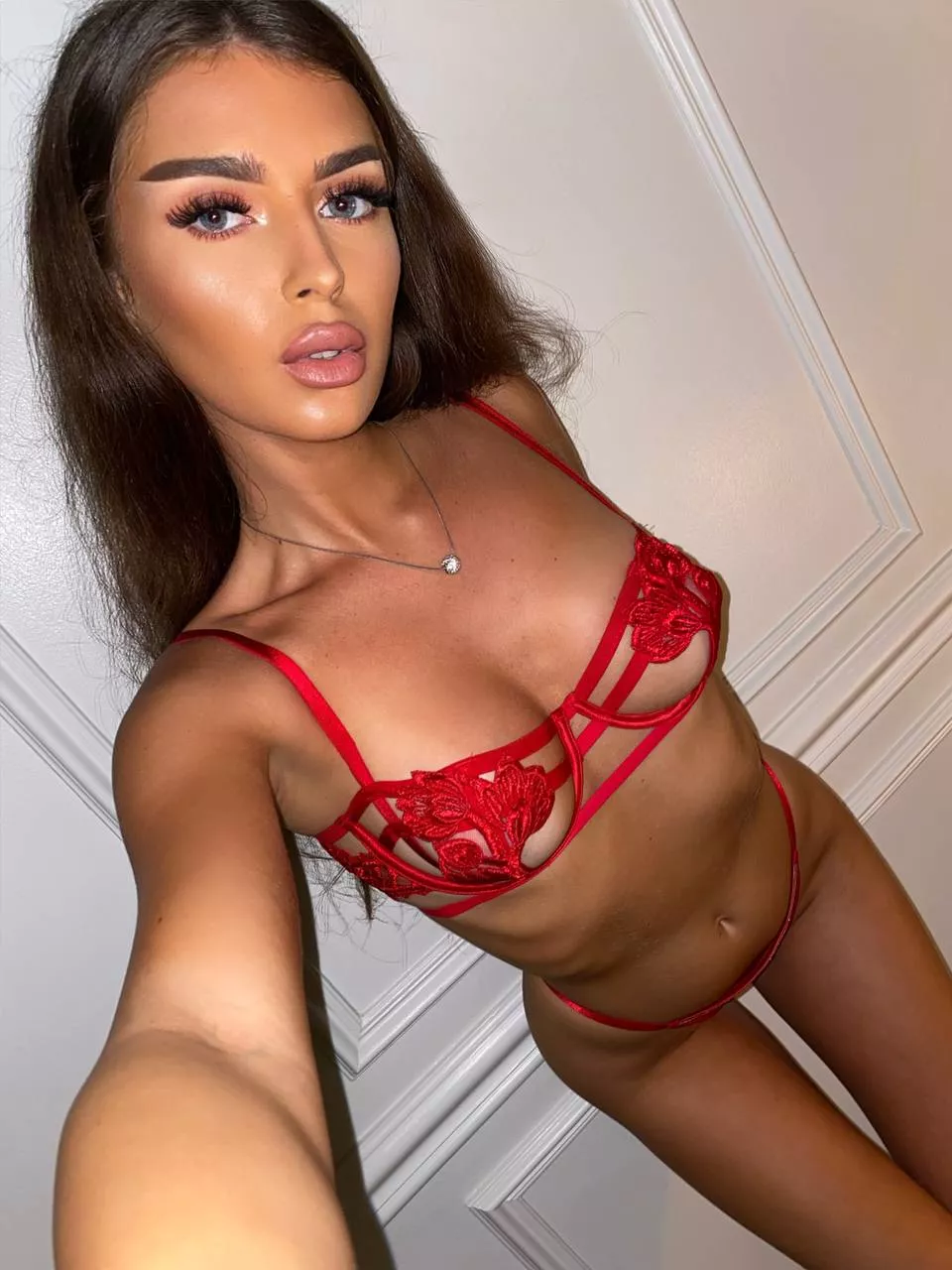 I Fulfill all your most daring and erotic fantasies.