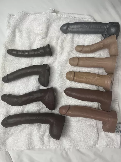 I imagine being the bottom for the whole team/housemates to use 🤤