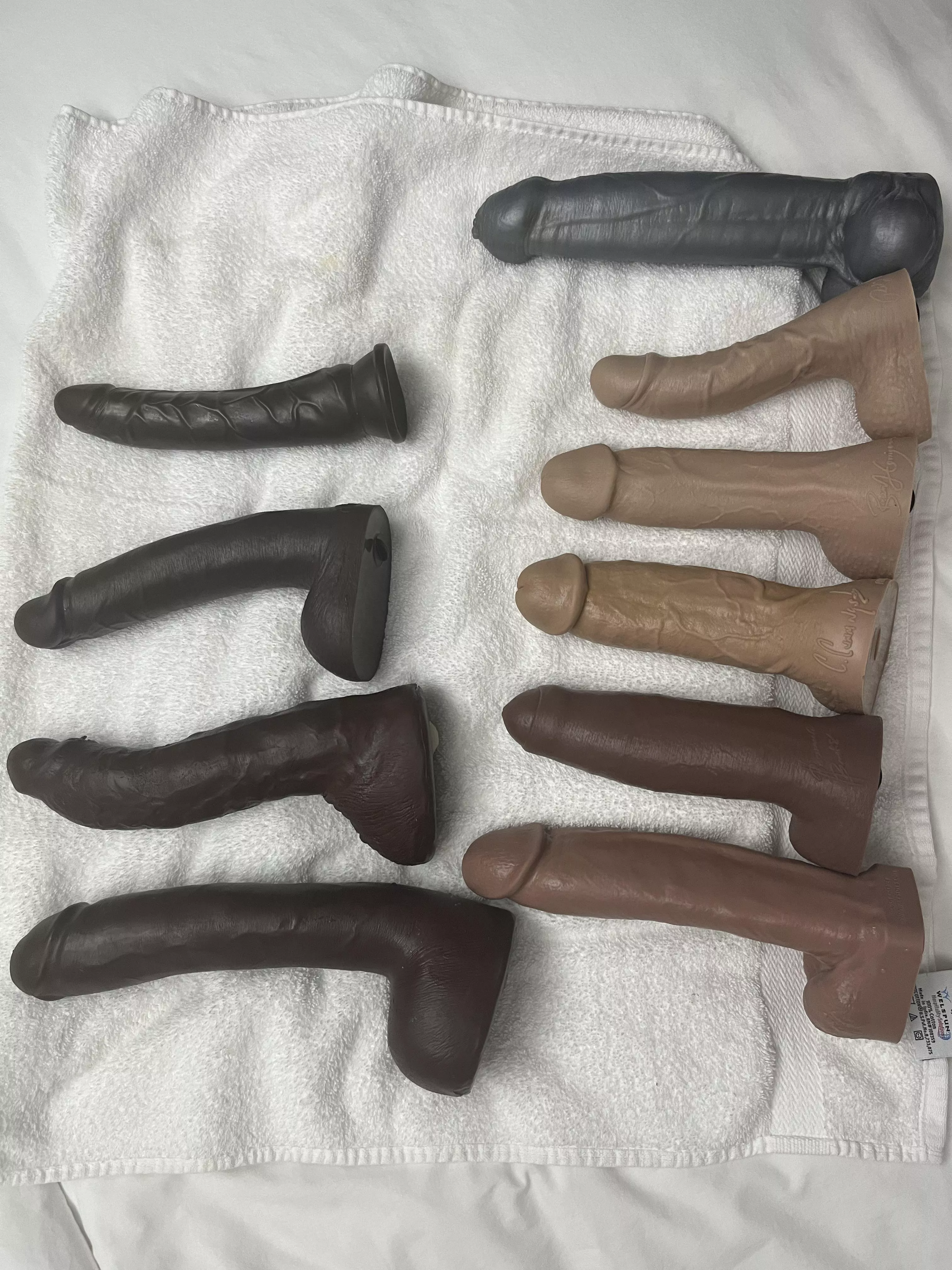 I imagine being the bottom for the whole team/housemates to use 🤤