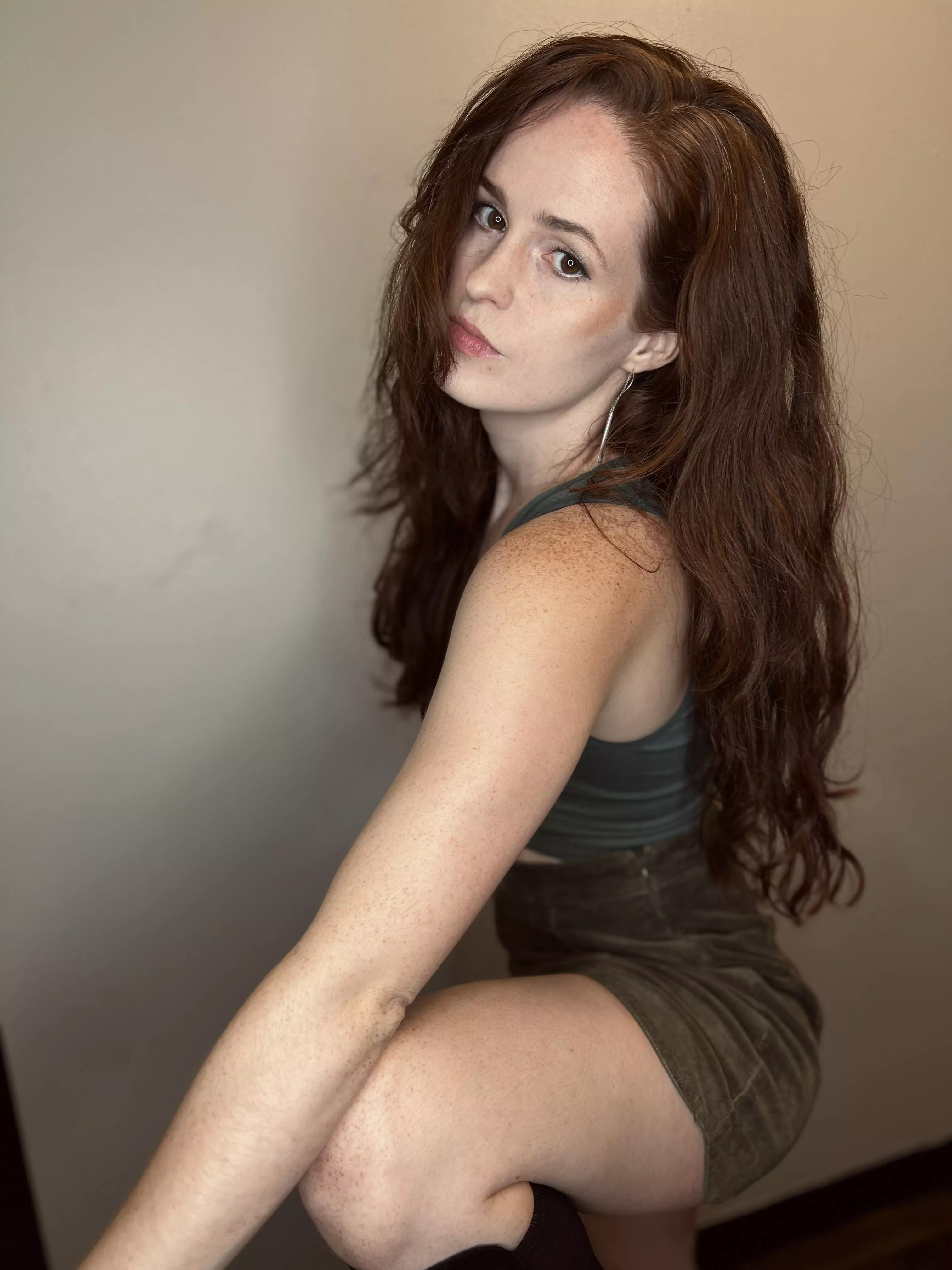 I tried to show off my freckly shoulders and knees. I look a little derpy, but I wonder if anyone here can appreciate the effort :)