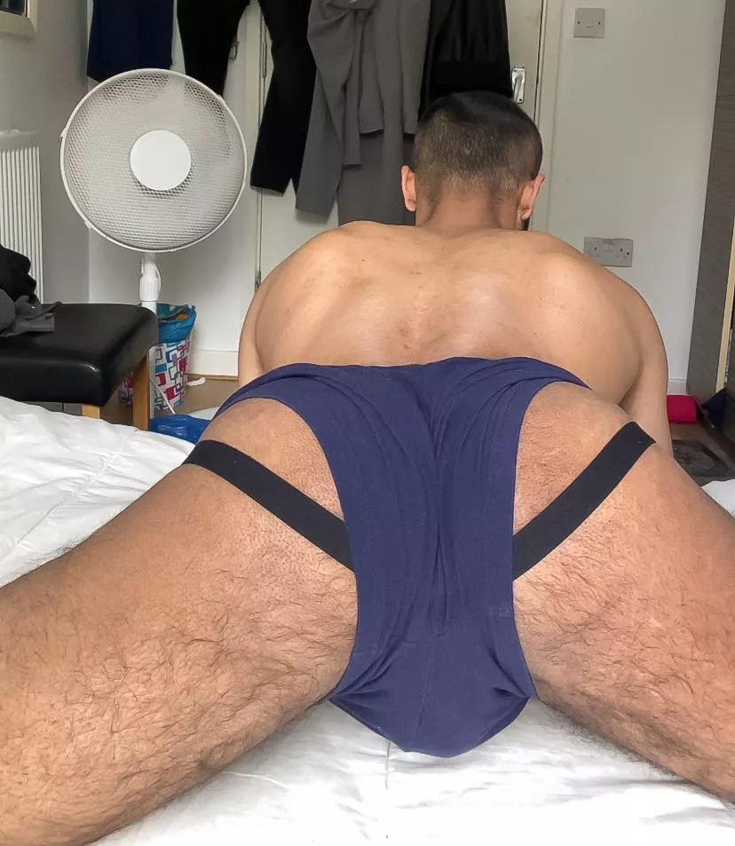 Is there a better sight than the straps peeking out from the shorts?