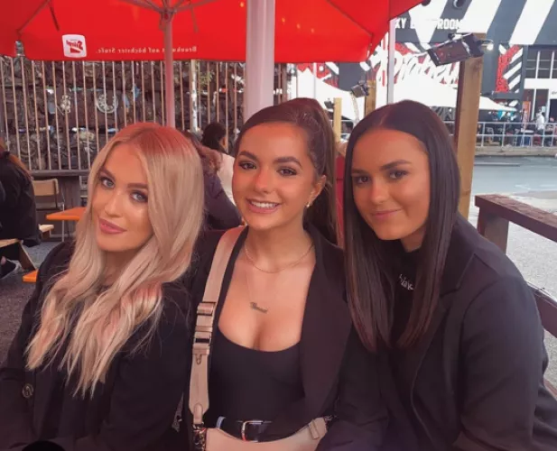 left, right or middle?;) xx