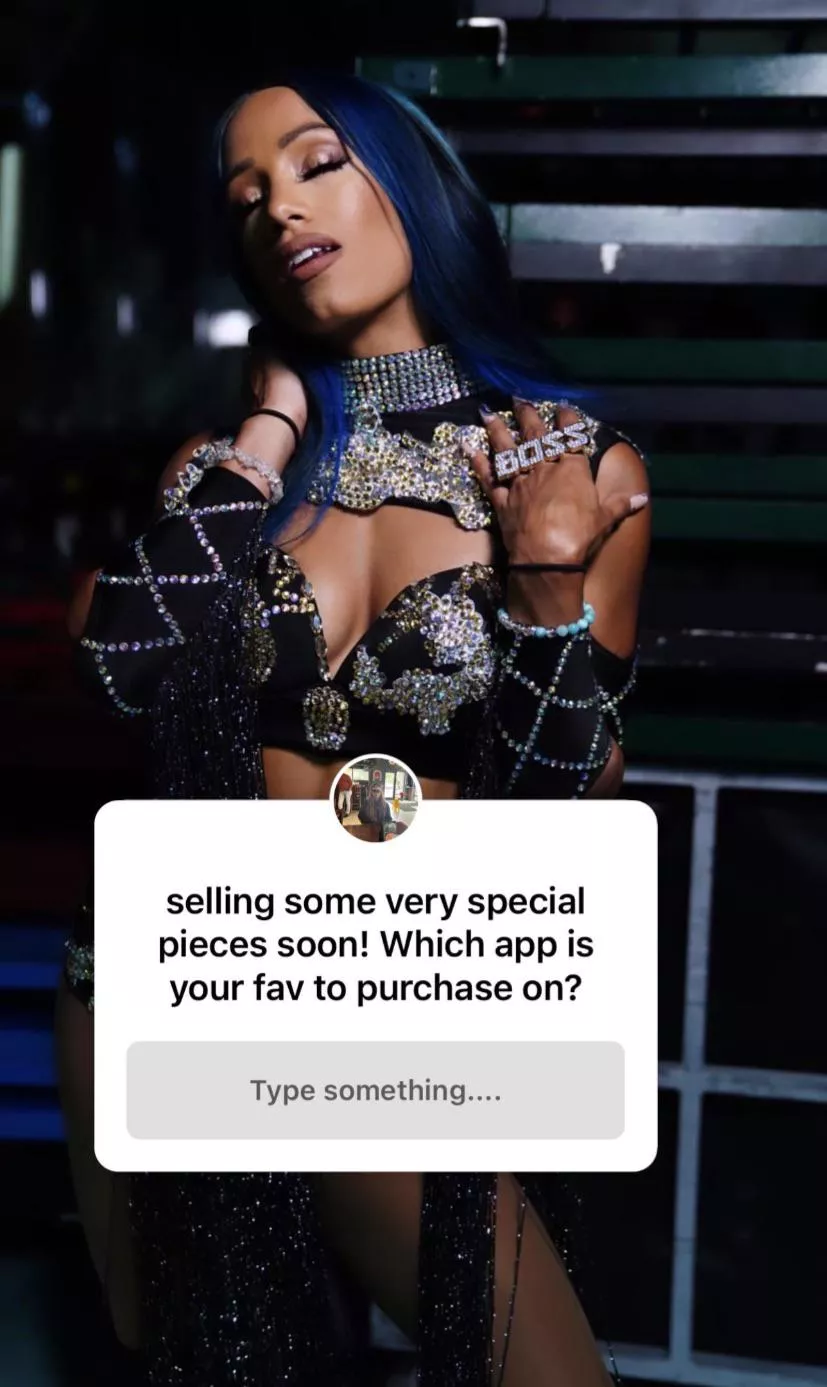 Sasha/Mercedes is going to sell outfits soon