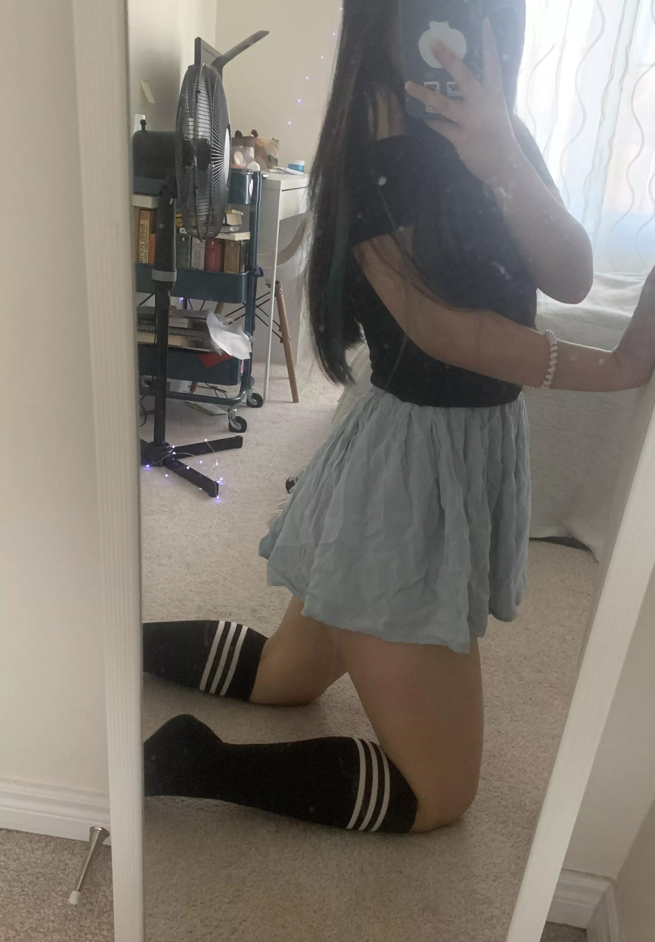 Short flowy skirts are perfect for the summer and something else..🤪💖