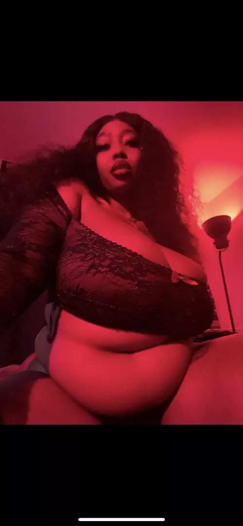 a dose of melanin in this b*tch 🥰should i gain, lose, or stay the same?😌