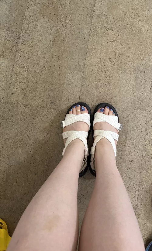 Are my sandals cute? 🙄
