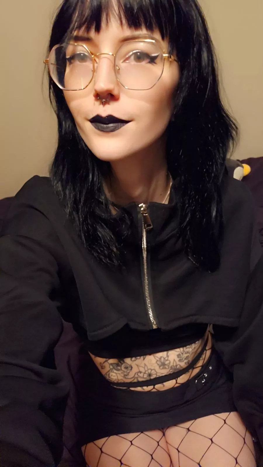 I feel so cute in this outfit ngl