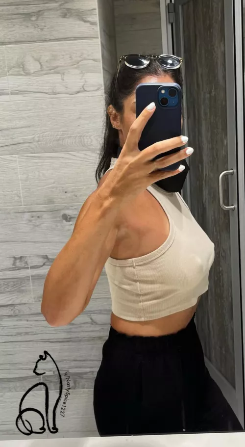 I love crop top season... (f45)