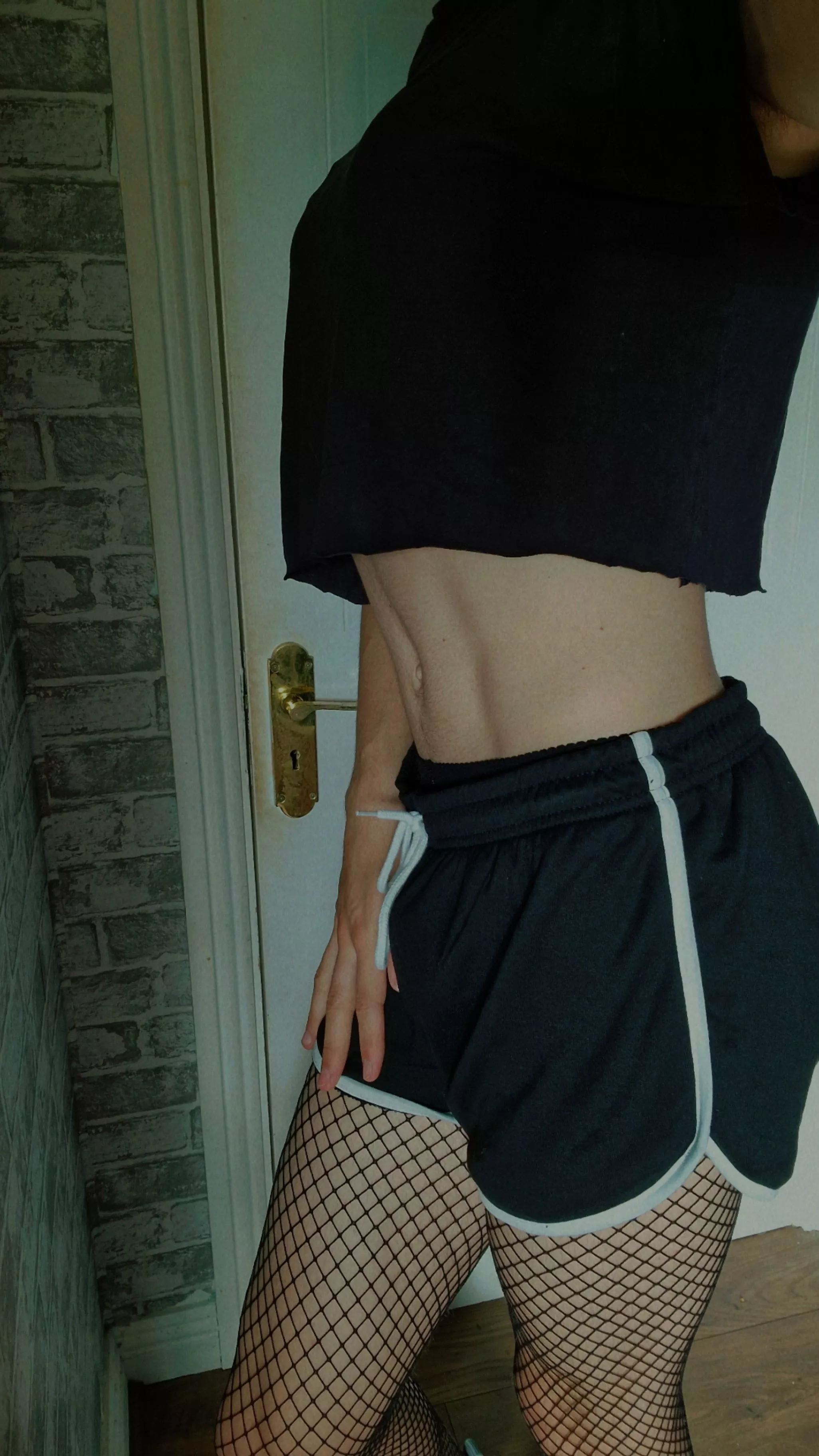 Kinda new to this, do I have a good body to be a femboy?