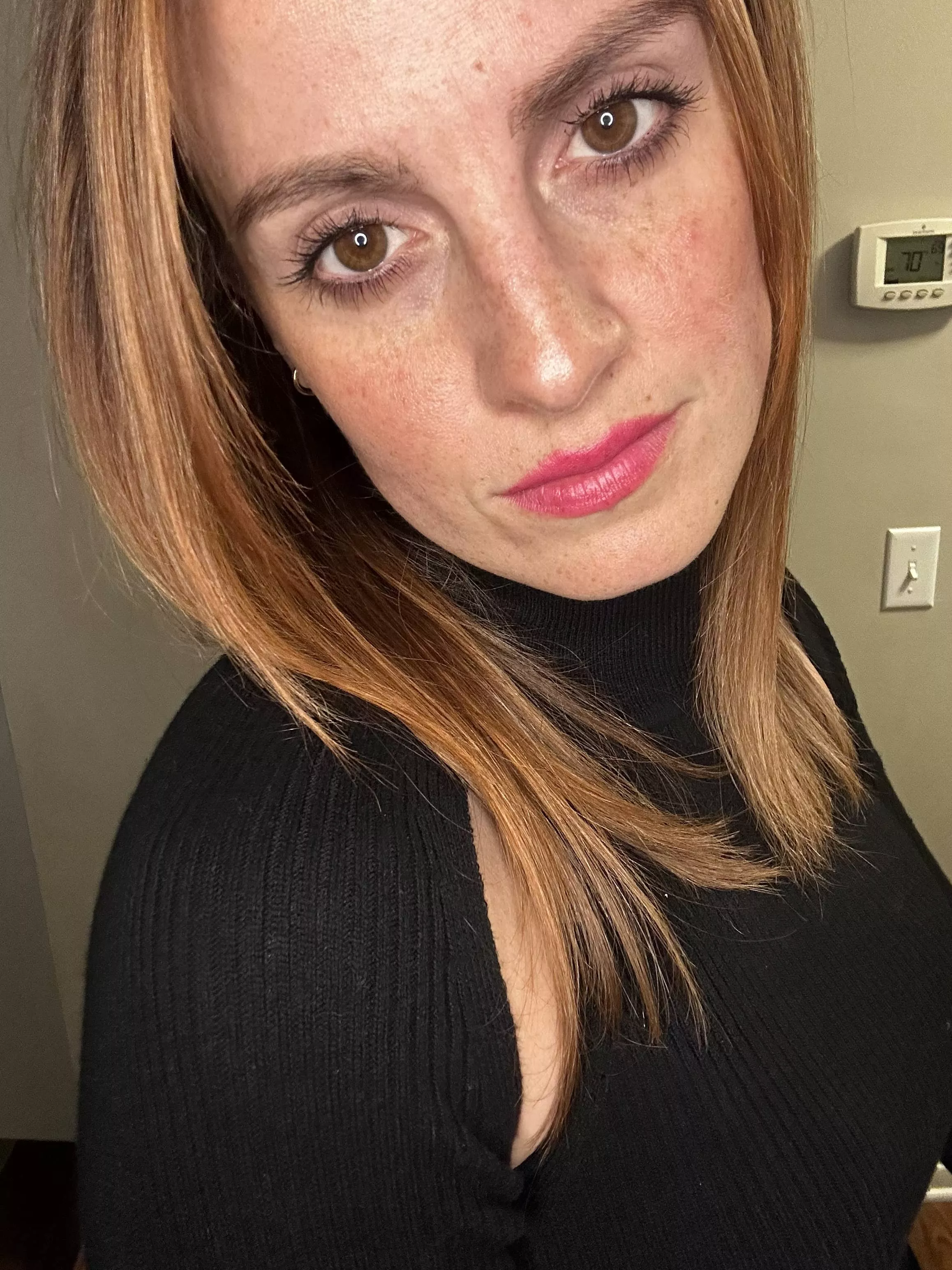 look into my eyes to hypnotize you