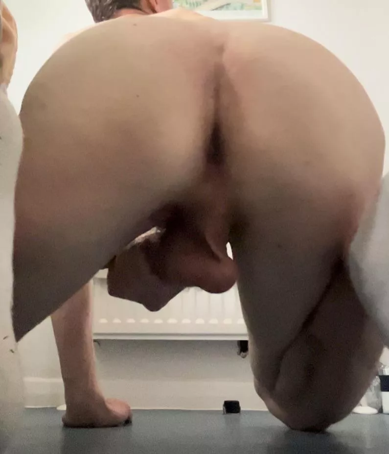 My right virgin ass is ready