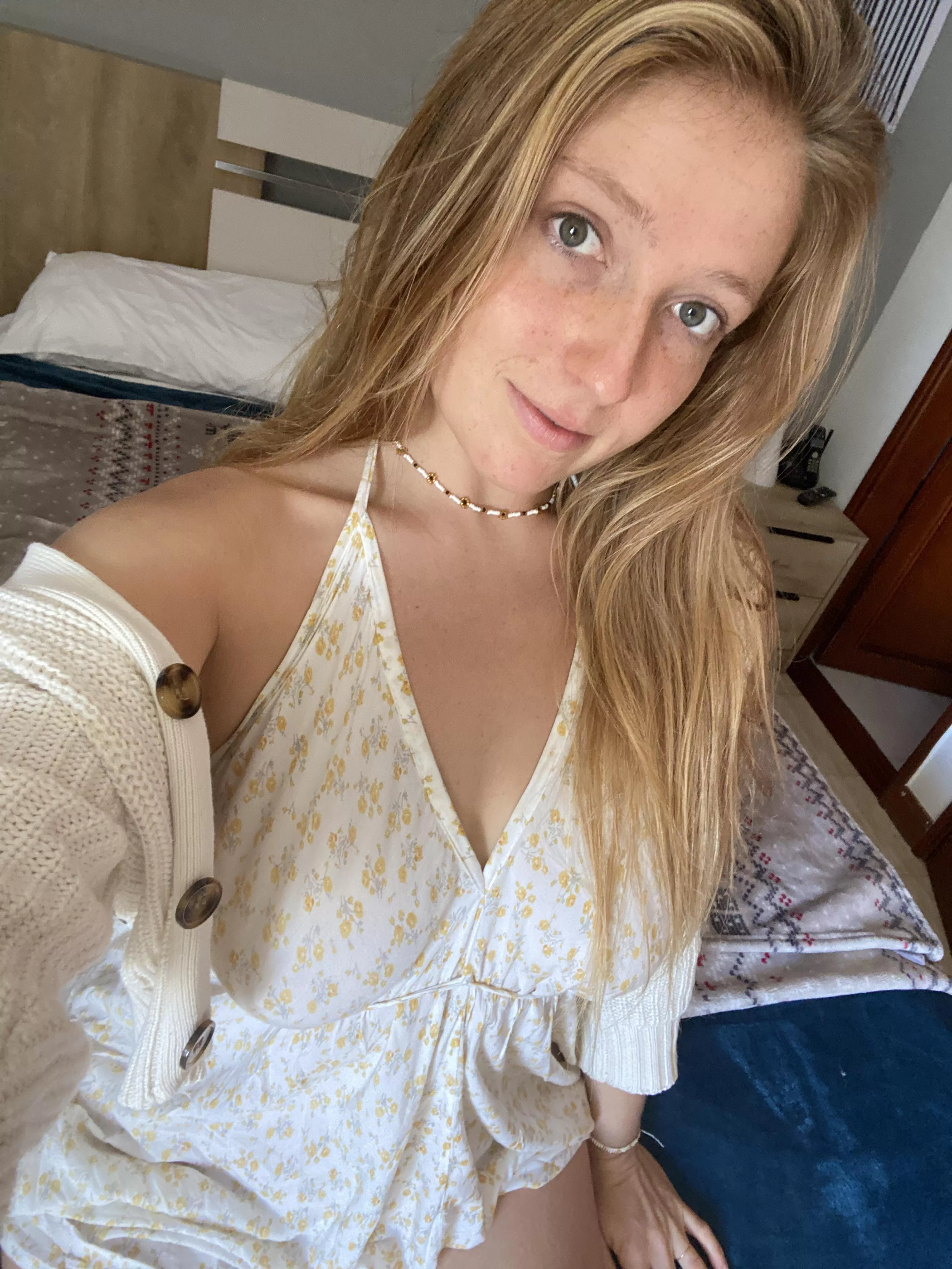 No make up no bra, any problem?