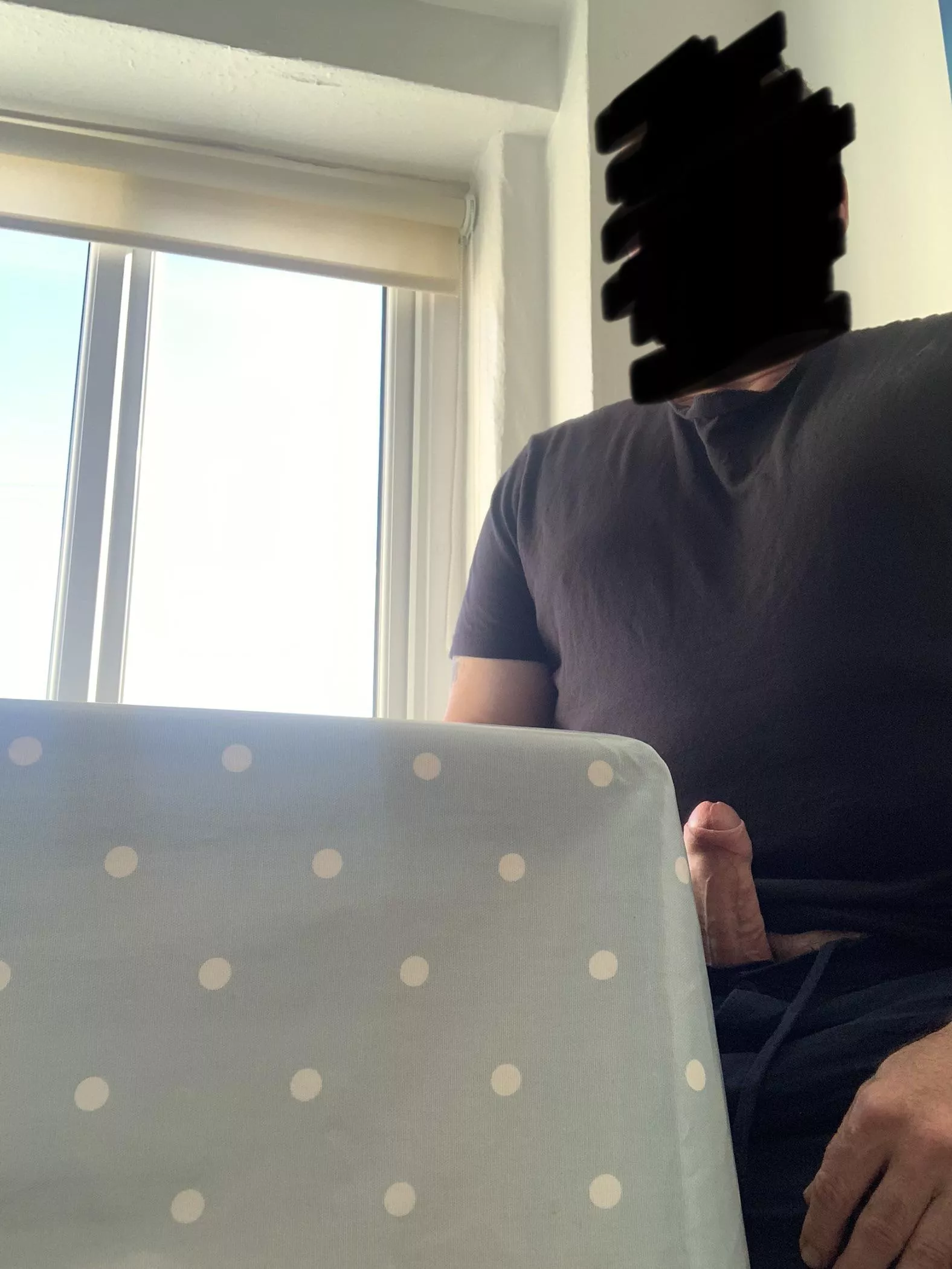 Nobody in this little cafe knows I have a boner! 😂