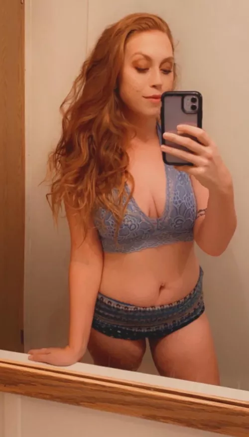 redhead ginger milf.. what more could ya ask for? 😜