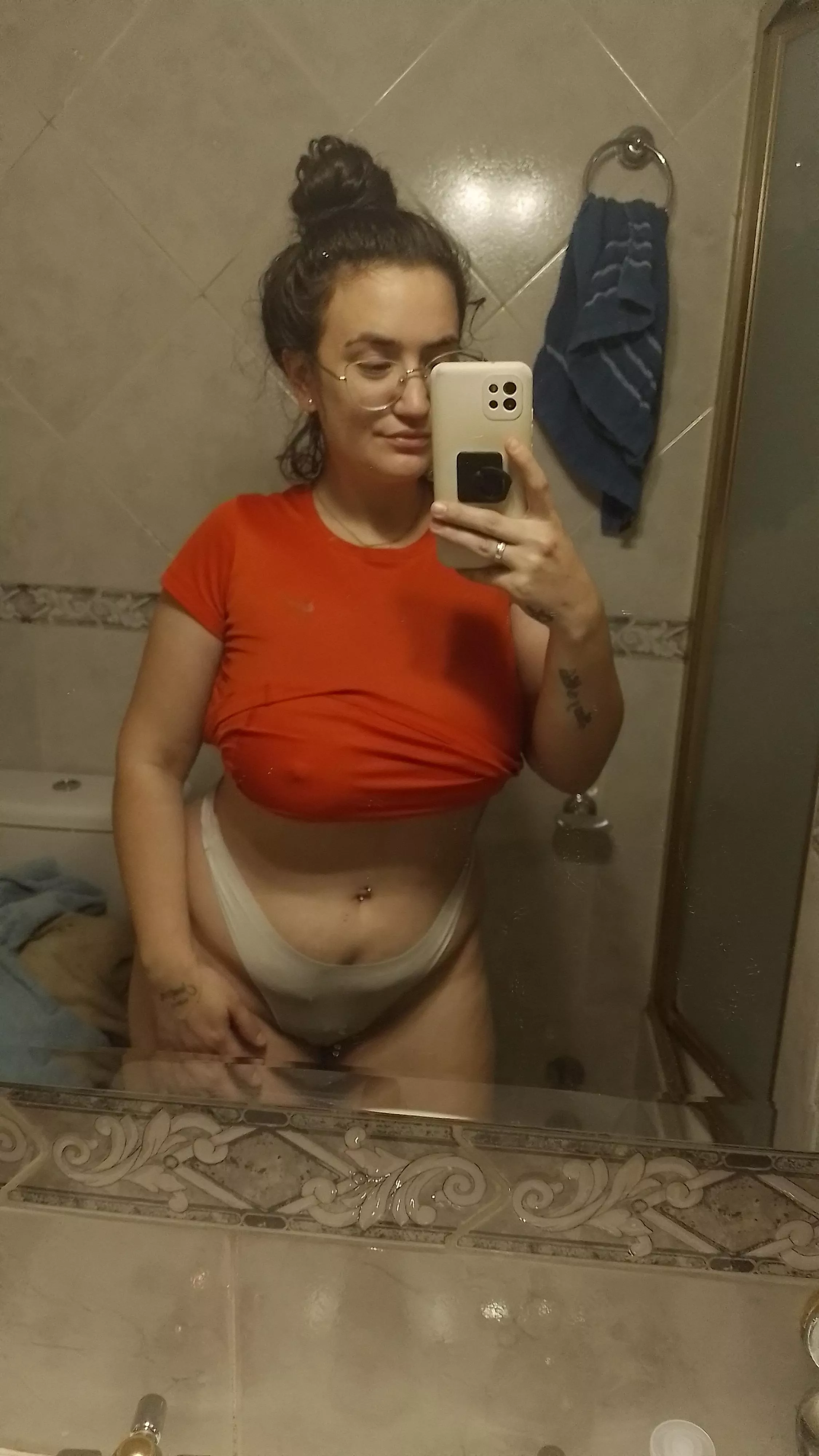 This mommy body still doing it for you?