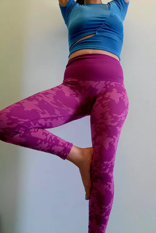 Wanna do some yoga with your Queen?