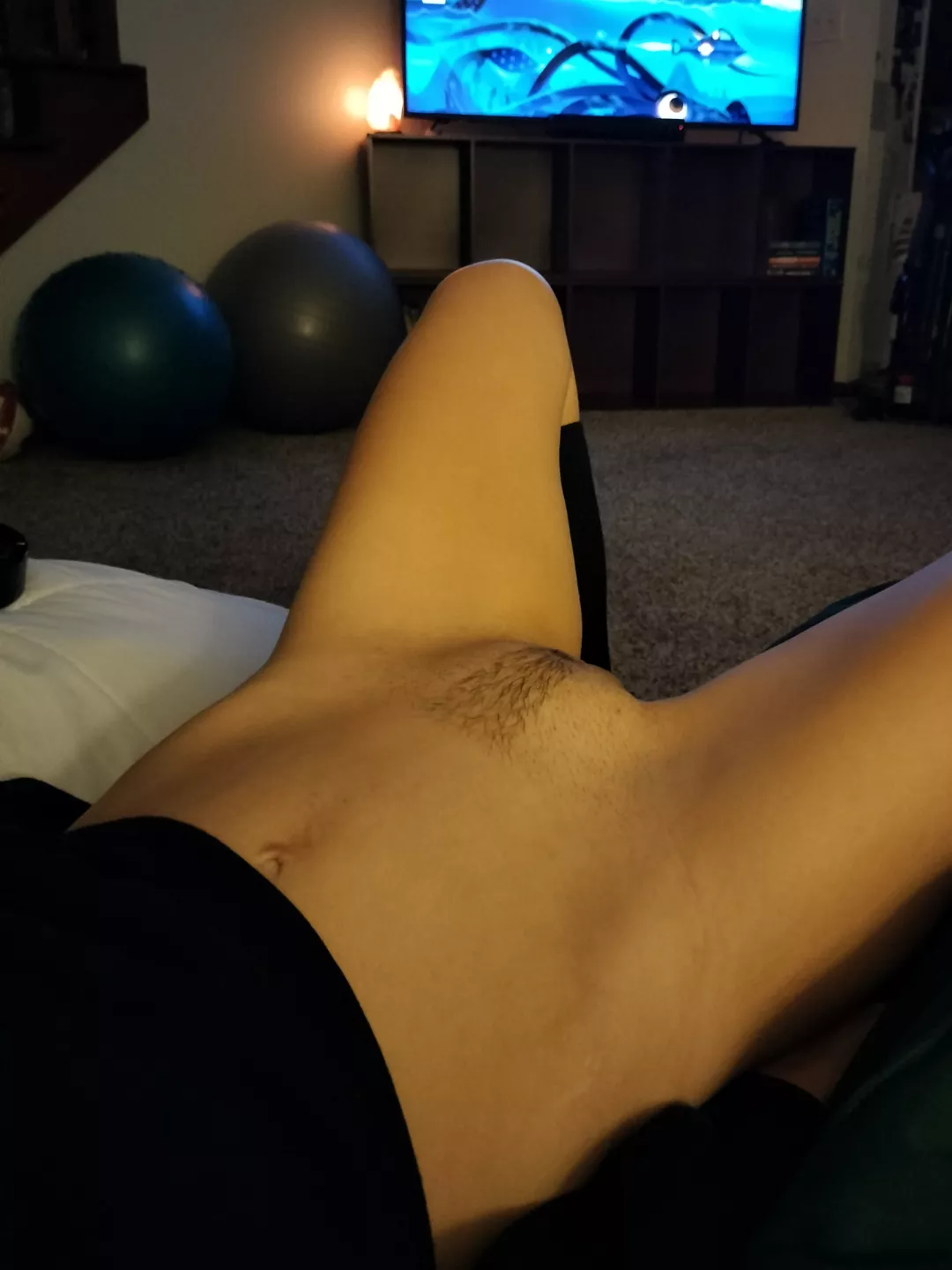 Who's mounting this mound