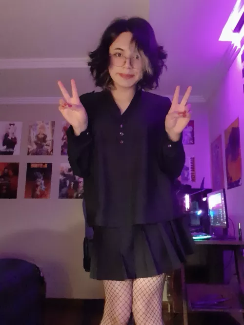 a black skirt fits with everything 🖤