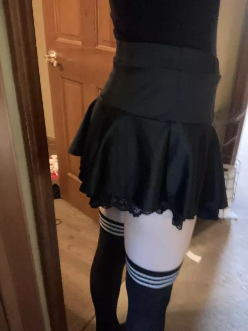 Heyy loving this new skirt 💕