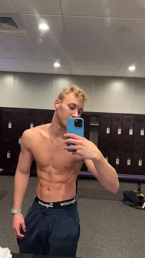 i love it when people wank thinking about me