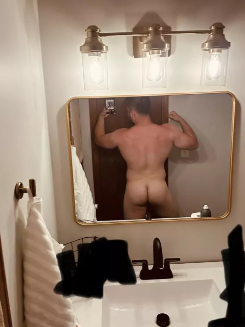 Is leg day paying off? 🍑 (30)