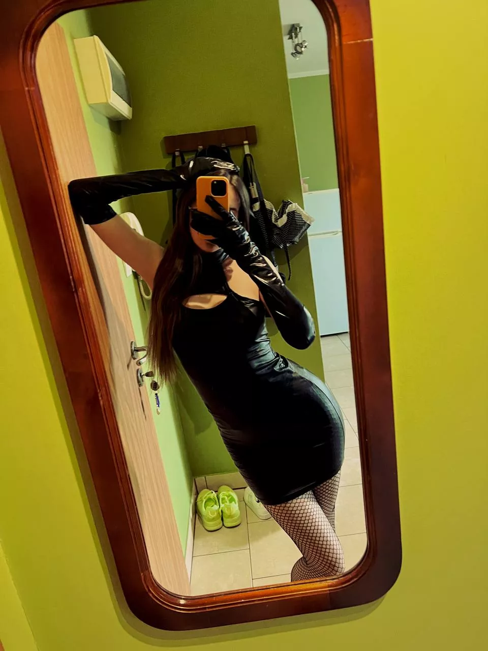 It is really to bad I can not wear this to the office