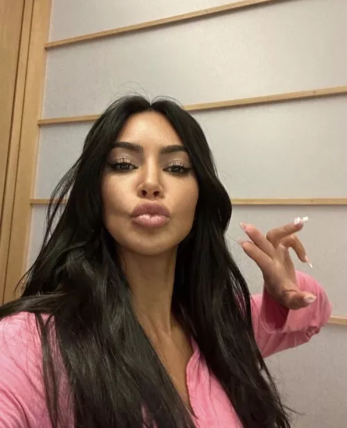 Love a kiss from the Goddess