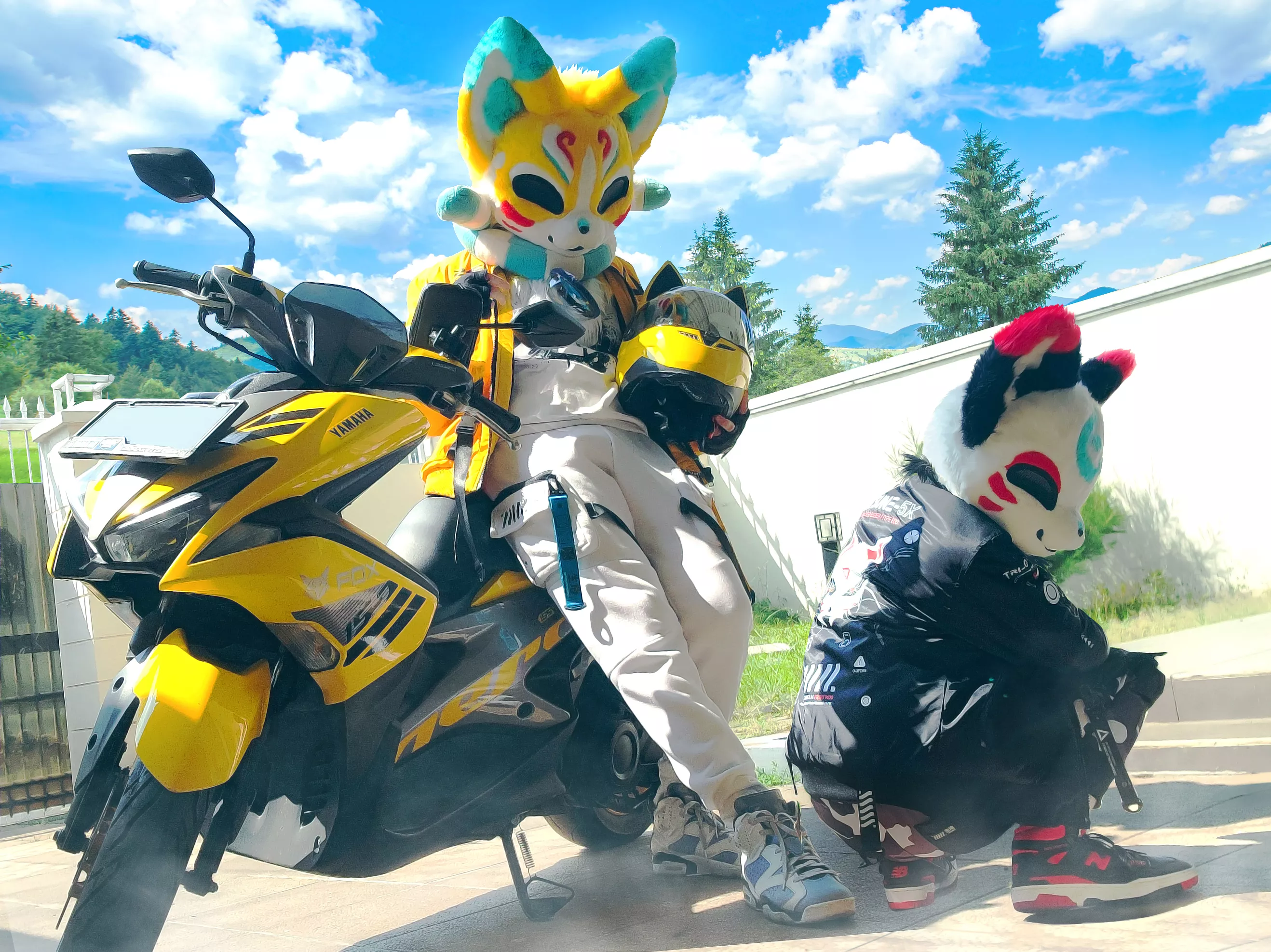 Meanwhile, in Japan (@Kurarifox on Twitter)