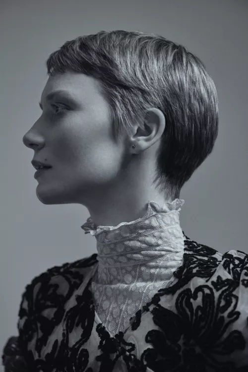 Mia Wasikowska