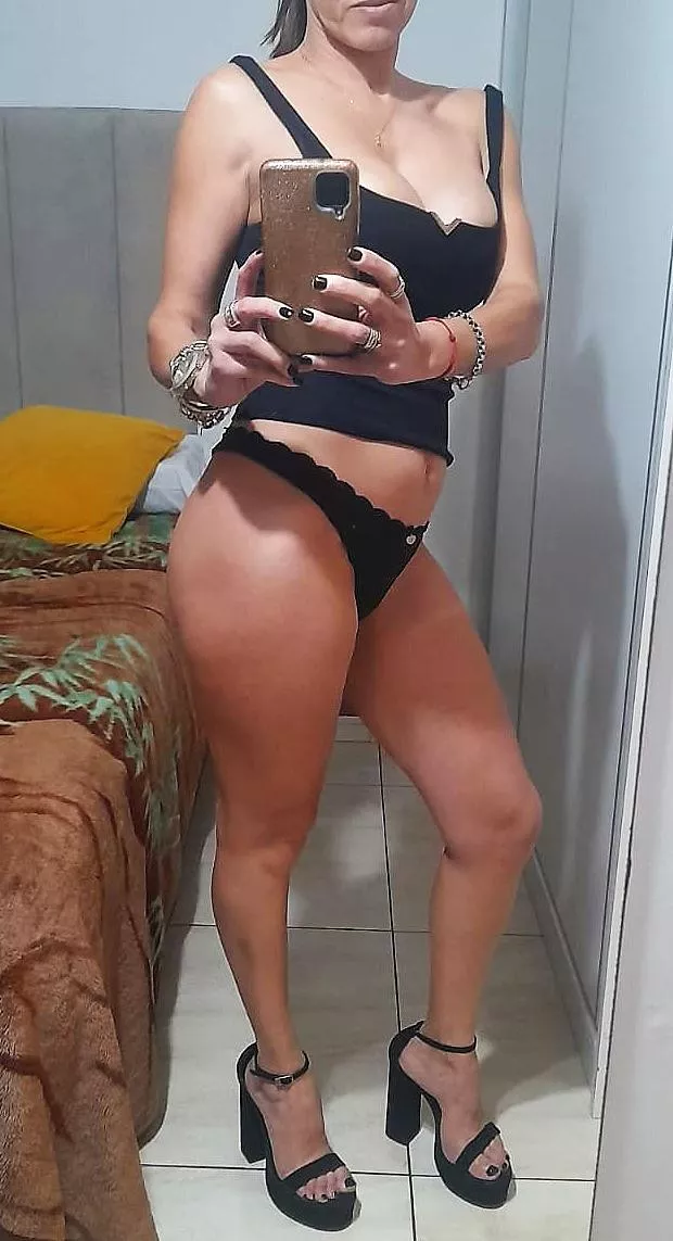 My outfit to go to work, what will they think of this Milf?