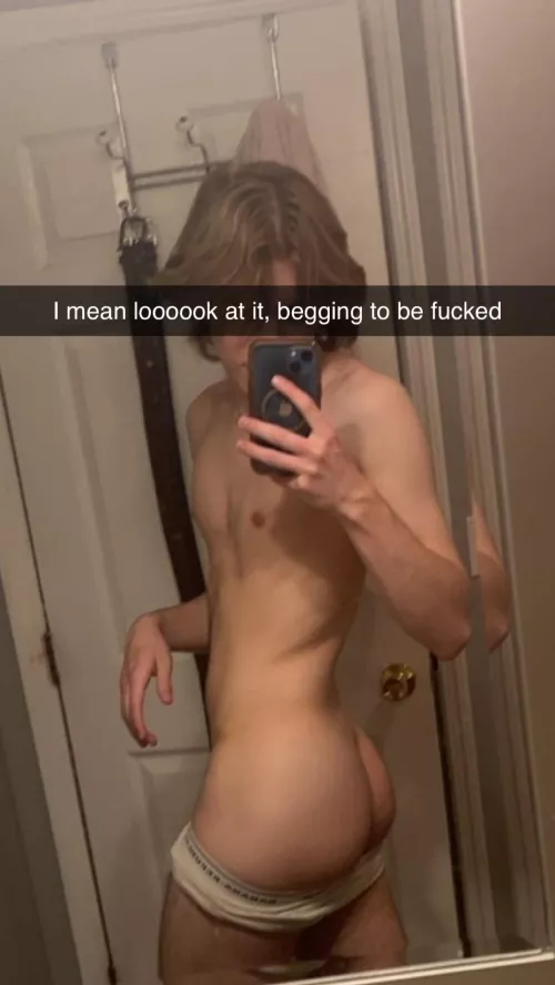 The type of pics my gaymer friends receive ☺️