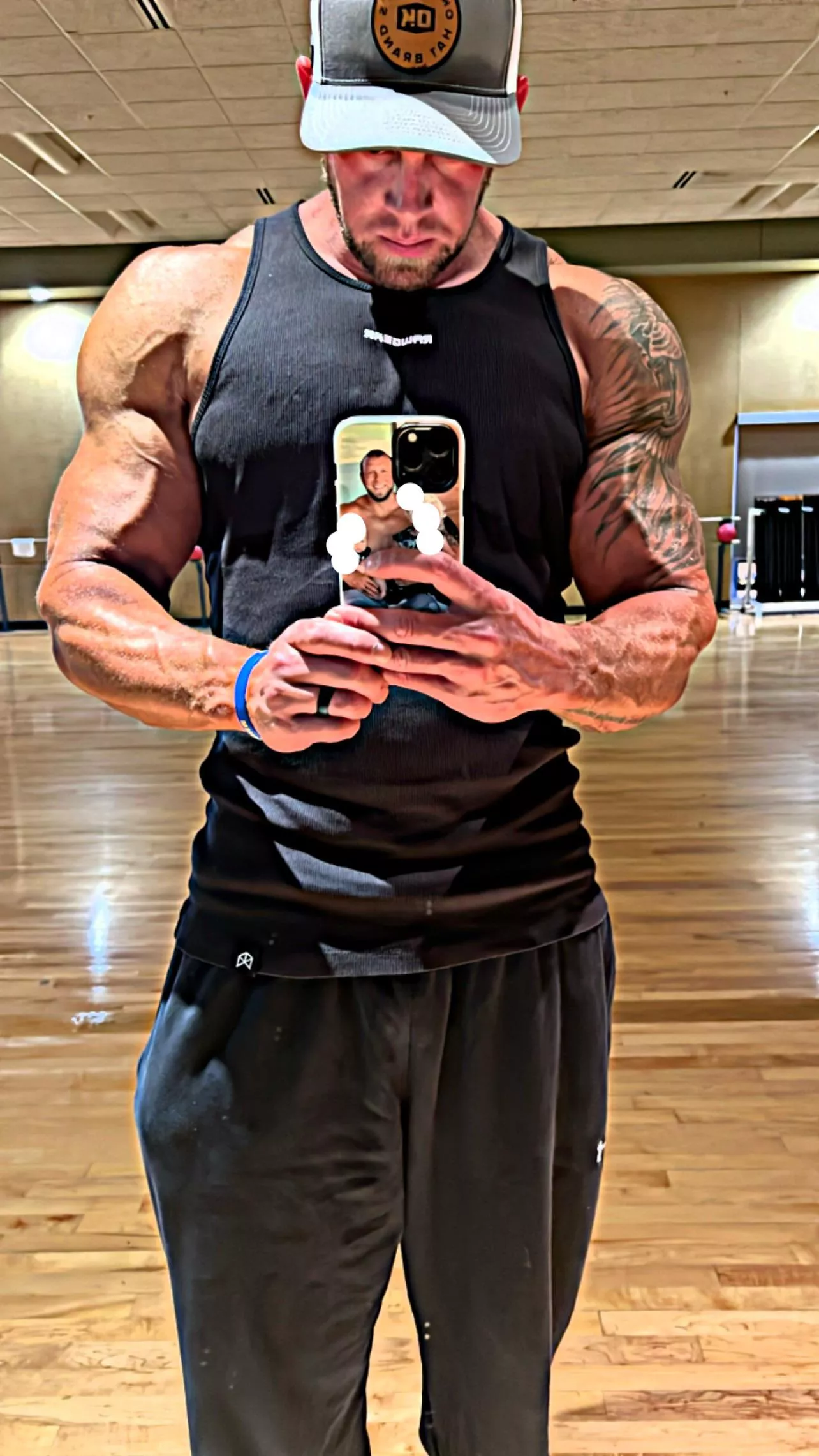 Who like big forearms