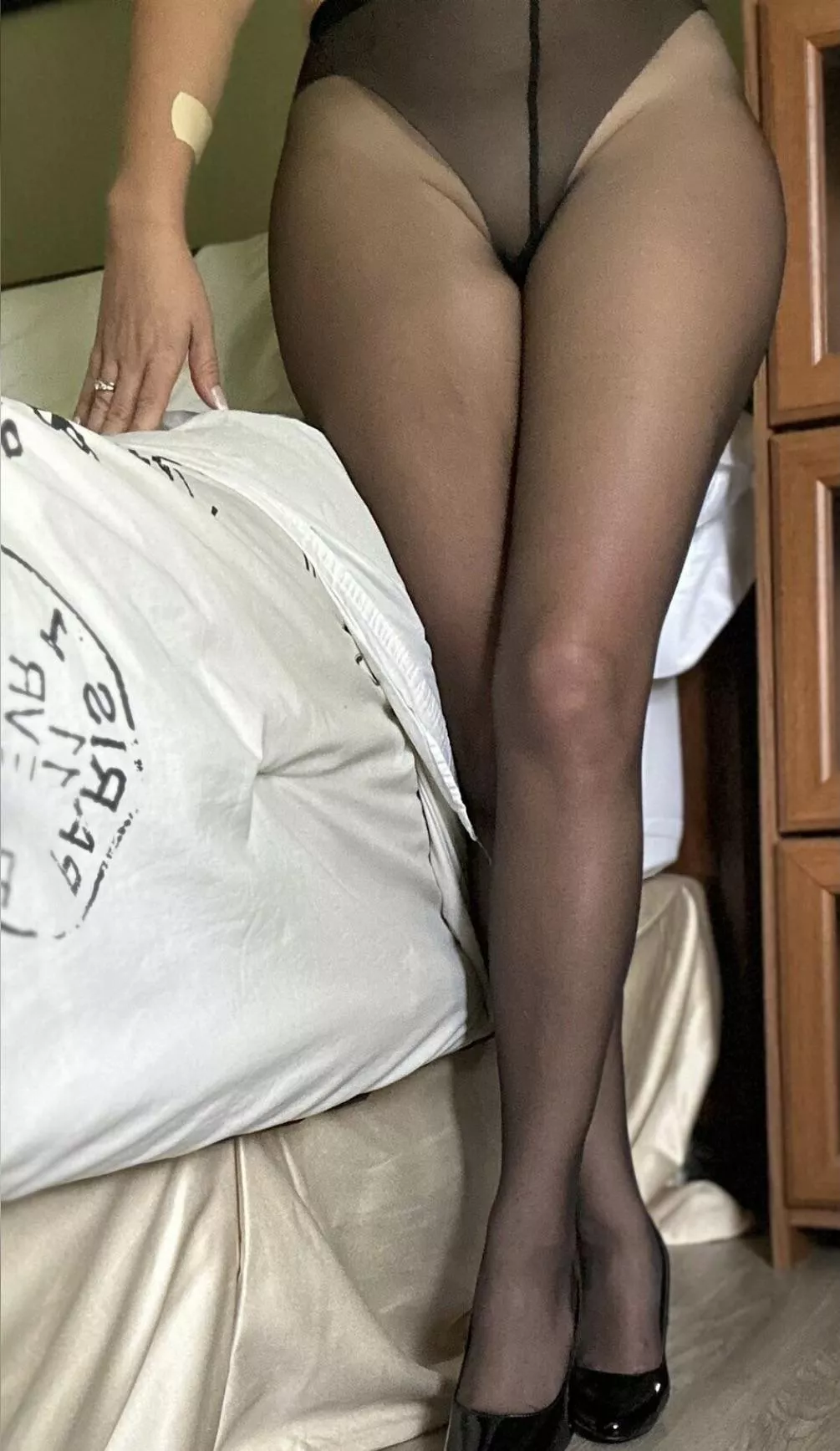 Getting ready for work in my favorite pantyhose
