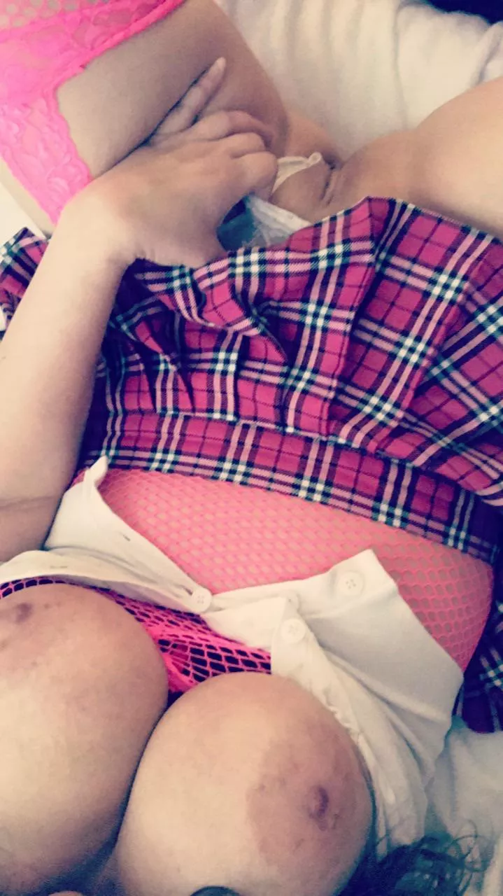 Let me pull my panties to the side for you 💦