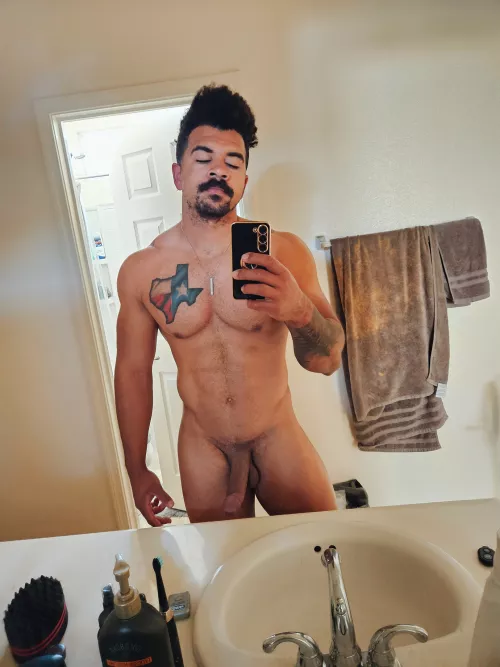 Messy hair but that's not the focus