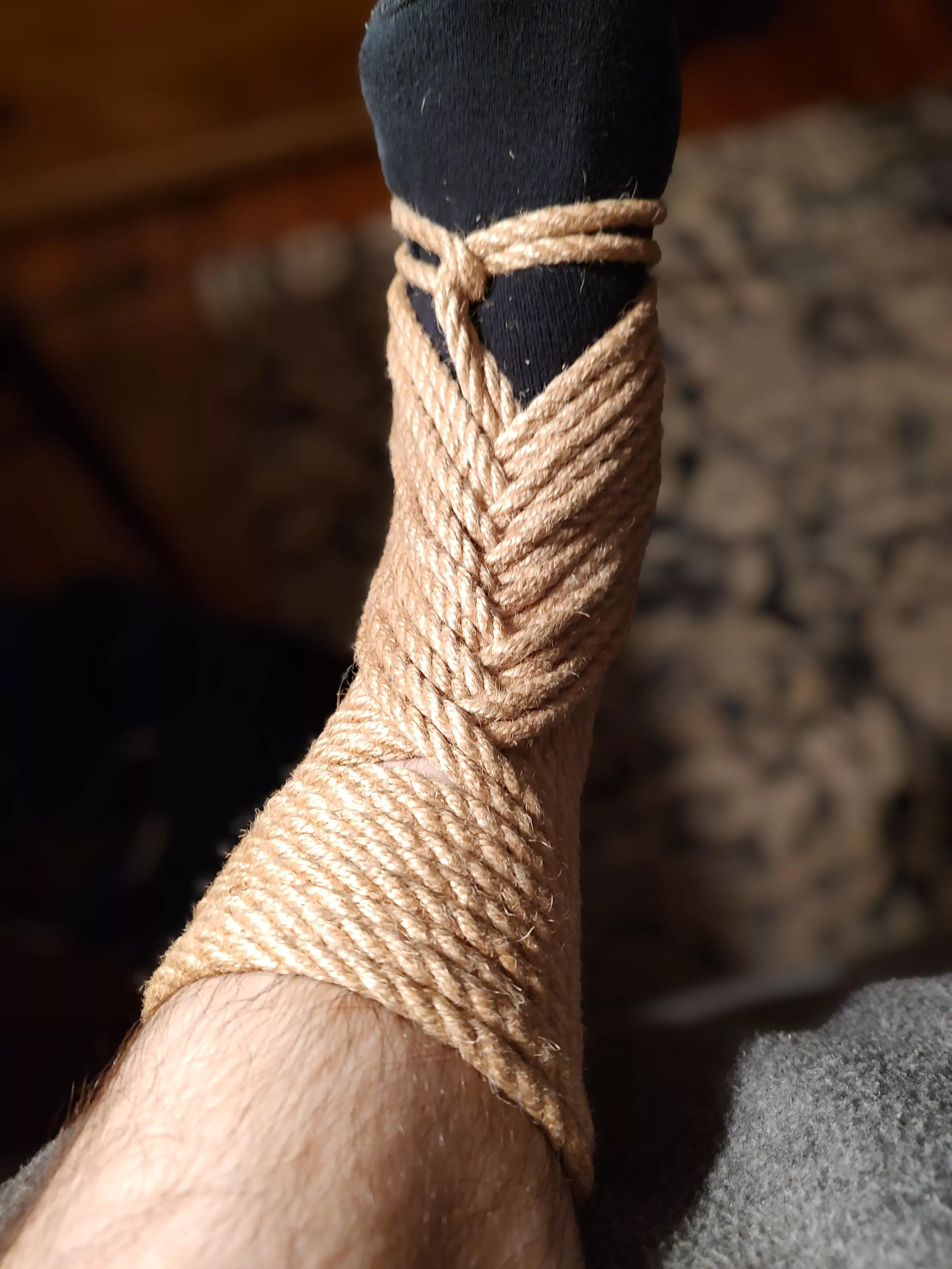 Simple ankle weave. My mental health has been garbage lately so I haven't had much inspiration/motivation to tie anything more complex.