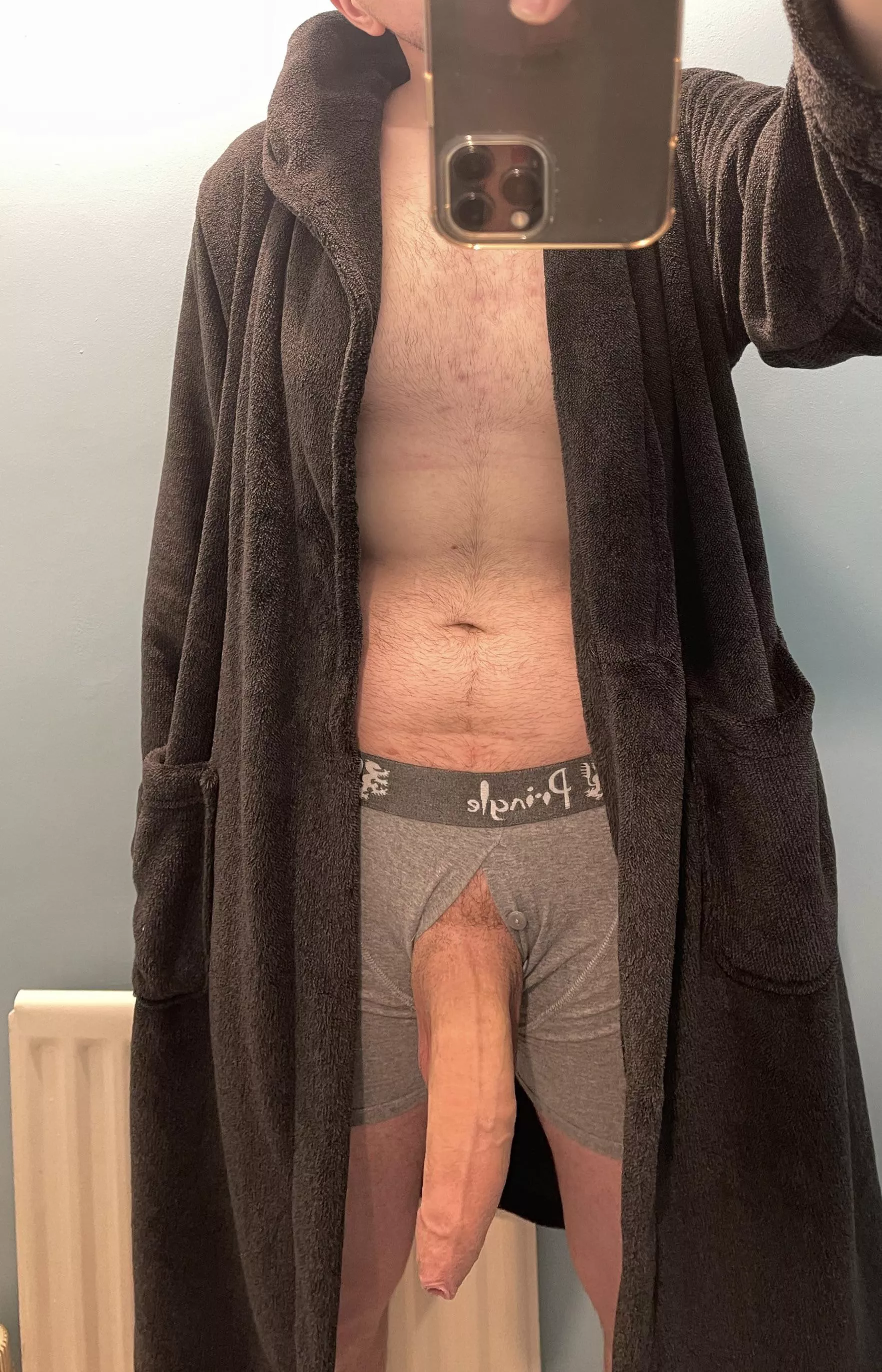 Spendings the evening‘hanging’ around. Who’s joining me?