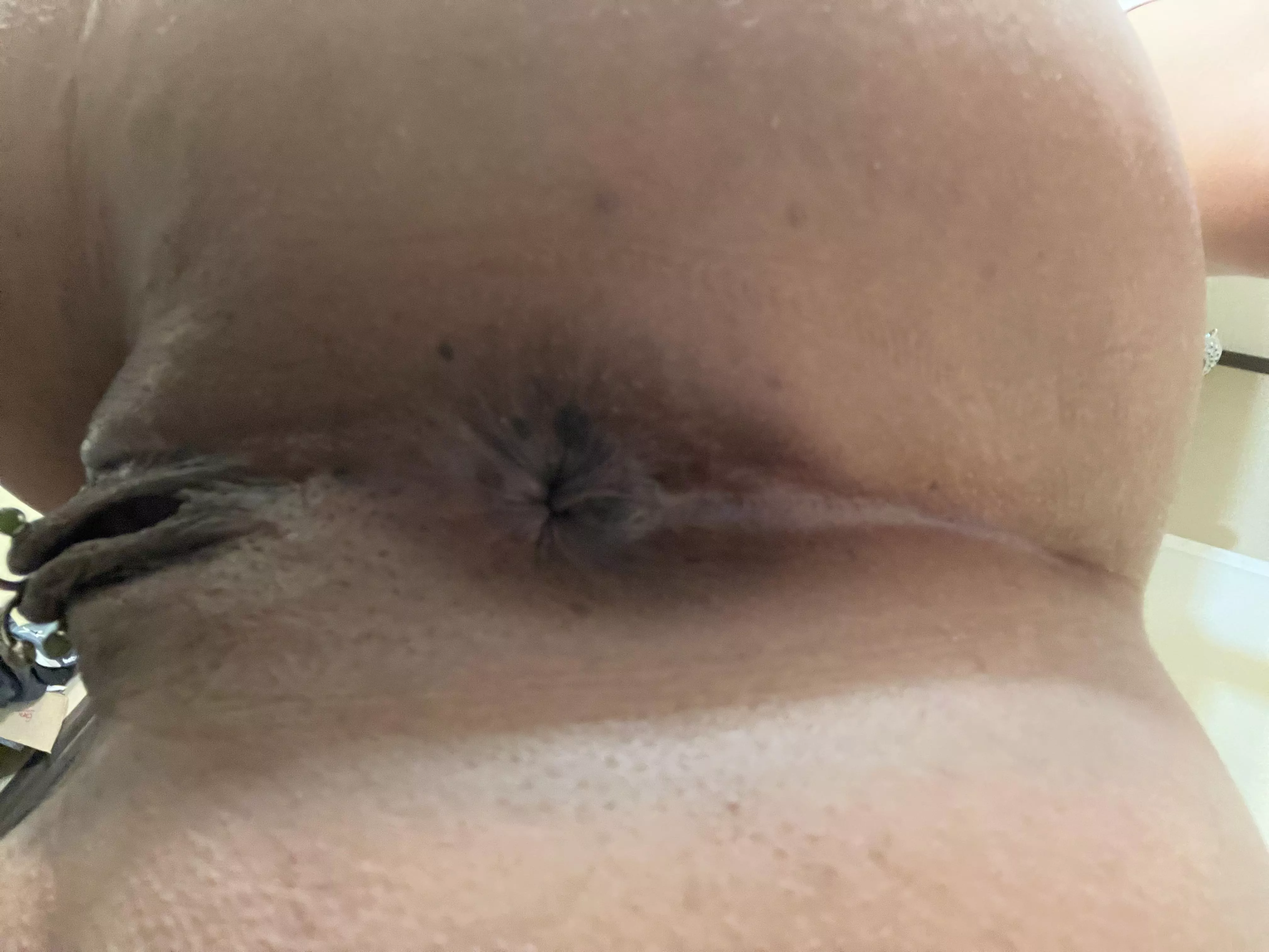 Thai wife’s delicious shitter!