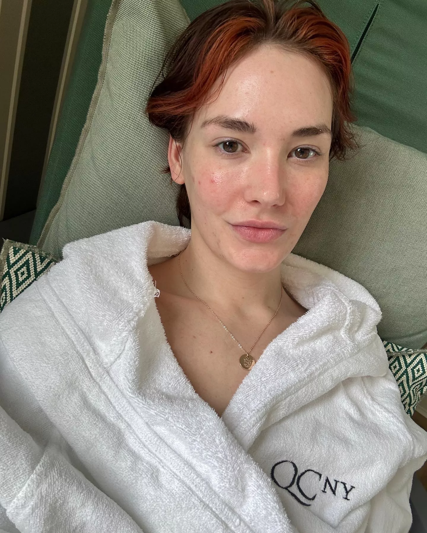 The natural beauty of this queen is surreal.